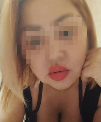 🌸❤️ Я креативная и открытая к новым приключениям, всегда готова удовлетворить все твои фантазии. Живу в Москве и могу провести время с тобой в приятной обстановке. Мои услуги включают глубокий орал, классический секс, массаж и многое другое. У меня есть отличные отзывы, которые подтверждают мою профессиональность. 😘❤️ Смело пиши мне и давай сделаем эту встречу незабываемой. ✨😉 Фото 100% мои, без ретуши. Жду тебя! 💋 Элеонора